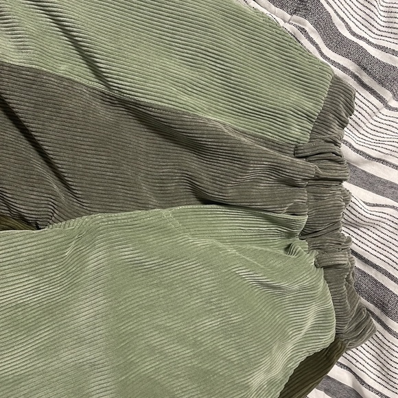 Gilded intent, corduroy, mismatch green, baggy, barley worn. - Picture 3 of 8